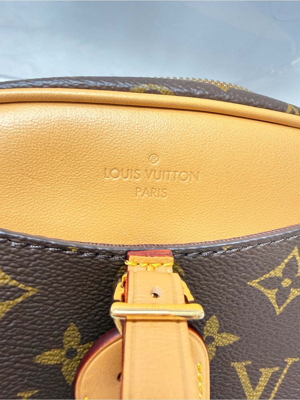 LOUIS VUITTON-Deauville Mini w/ Detachable Strap Monogram Canvas-Microchip EO:16 - Picture 3 of 16